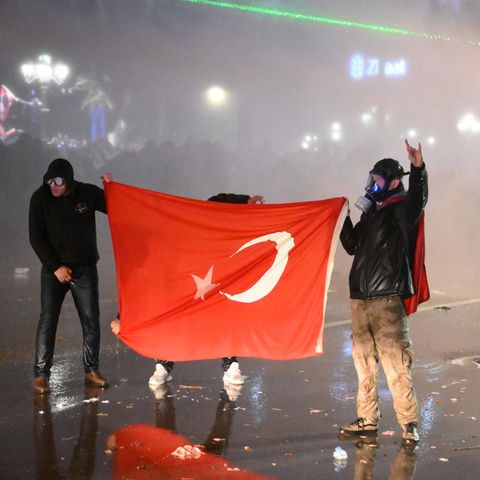 Seit Tagen gibt es in der Türkei heftige Proteste gegen die Regierung – vor allem junge Menschen sind auf der Straße