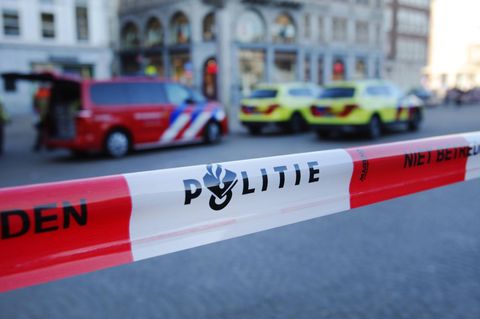 Der Angriff ereignete sich auf einem bekannten Platz in Amsterdam, dem Dam