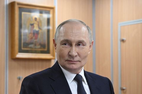 Putin Tauft Mächtiges Atom U Boot: Das Ausmaß Der Bedrohung Ist Kaum Zu Glauben! - 3ynodg3