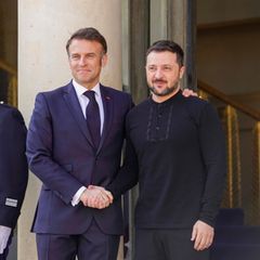 Präsident Emmanuel Macron empfängt den ukrainischen Präsidenten Wolodymyr Selenskyj in Paris