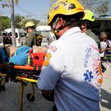Hier griffen die Rettungsmechanismen schnell. Bereits am Samstag kehrte wieder etwas Alltag in die thailändische Hauptstadt zurück. Im öffentlichen Nahverkehr nahmen einige U-Bahnlinien wieder den Betrieb auf