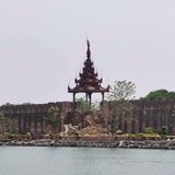 Schaden am Mandalay-Palast in Myanmar nach dem Erdbeben