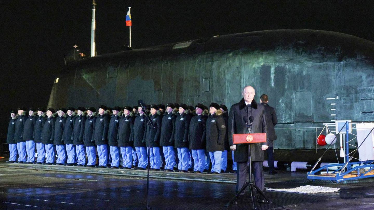 Putin christens new nuclear submarine - | Russia's military spending ...