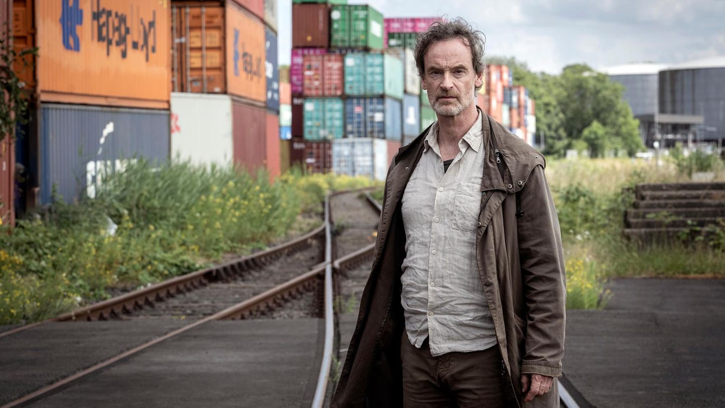 "Tatort" aus Dortmund: Kommissar Peter Faber wird im Fall "Abstellgleis" selbst zum Verdächtigen