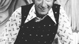 Ähnlich populär wie "Kuli" war auch Rudi Carrell. Der Niederländer hatte die Deutschen von 1961 bis 1968 mit der "Rudi Carrell Show" unterhalten. Von 1974 bis 1979 kam er mit "Am laufenden Band" insgesamt 51 Mal am Samstagabend in die deutschen Wohnzimmer. Die Sendung gehört zu den erfolgreichsten Shows im deutschen Fernsehen