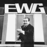 Am Samstagabend gab es häufig Familienshows. Eine der ersten großen war "Einer wird gewinnen", die Hans-Joachim Kulenkampff mit Pausen zwischen 1964 und 1987 in insgesamt 89 Folgen moderierte. Die abgekürzt wie die damalige Europäische Wirtschaftsgemeinschaft EWG heißende Quizshow sollte den Einigungsgedanken unterstützen - die Kandidaten stammten aus verschiedenen europäischen Ländern