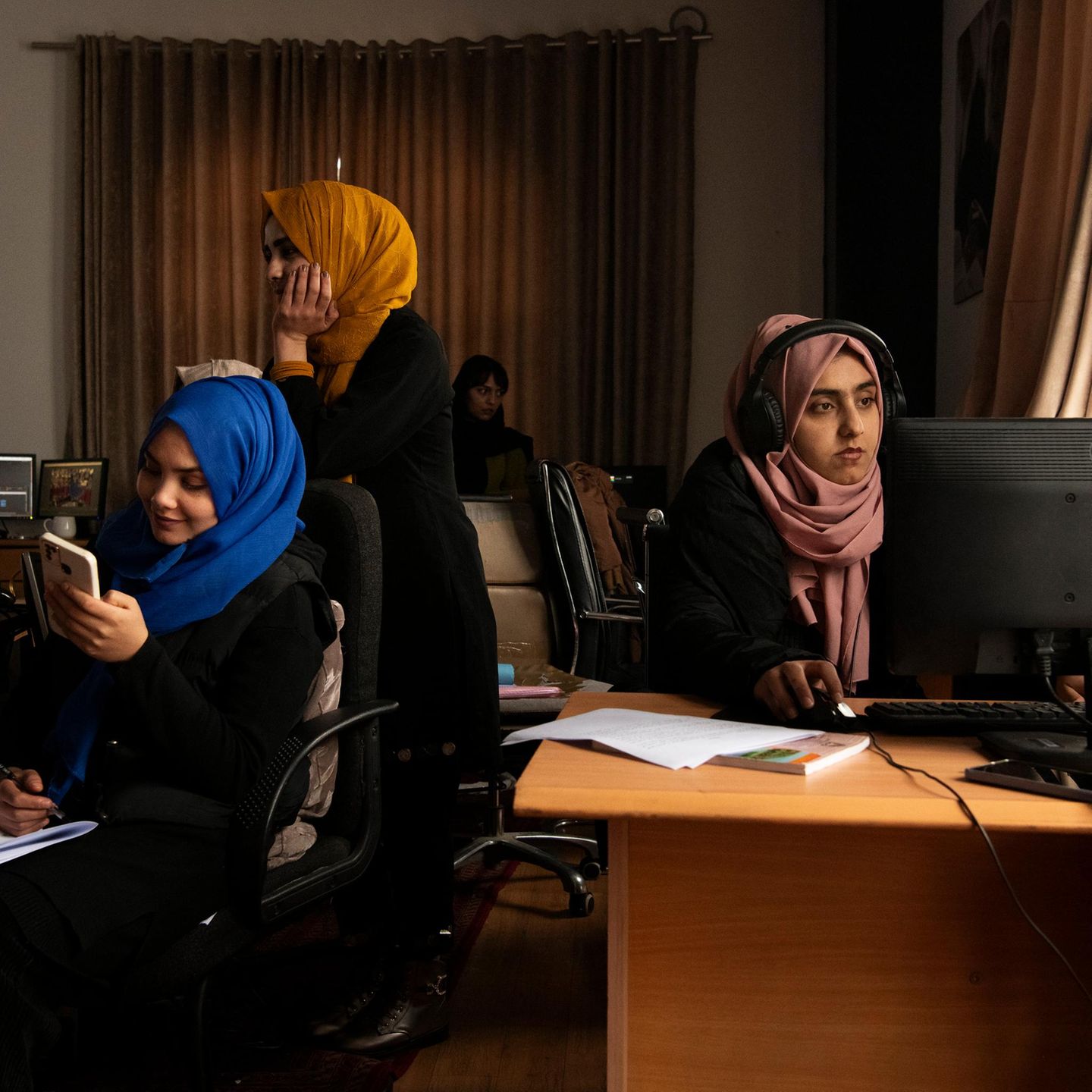 Journalistinnen in Afghanistan Journalistinnen in Afghanistan