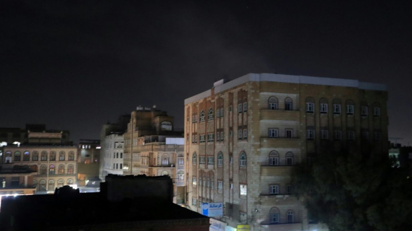 Angriffe in der Nacht in Sanaa