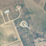 Dieses Satellitenfoto zeigt den zerstörten Flugsicherungsturm am internationalen Flughafen von Naypyitaw nach einem Erdbeben. Mindestens sechs Menschen verloren beim Einsturz ihr Leben