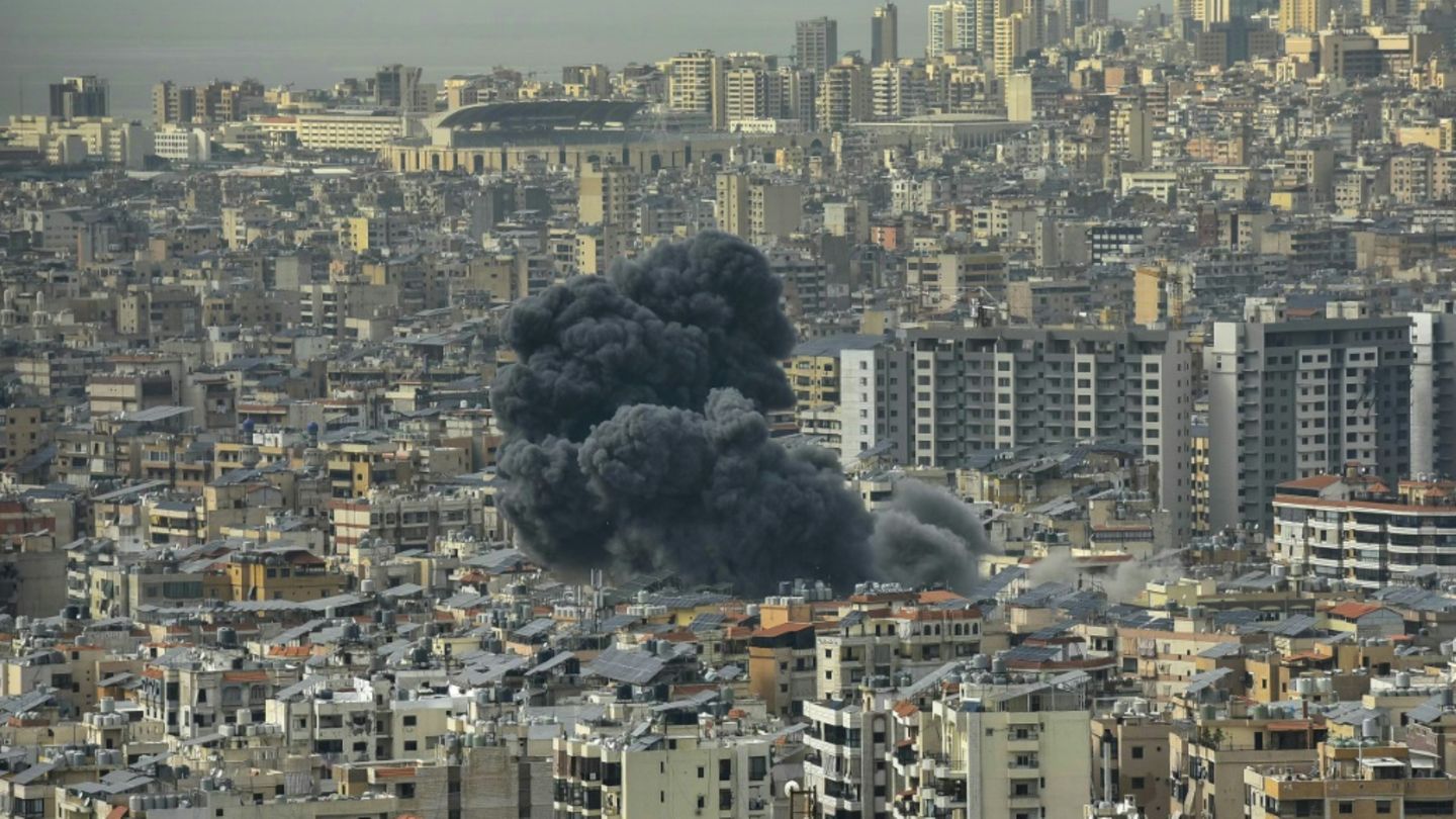 Rauch nach israelischem Angriff auf Süden von Beirut