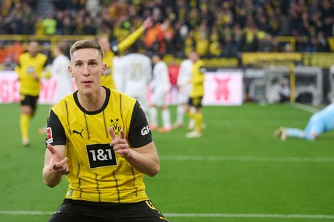 Nico Schlotterbeck bejubelt eine seiner Torvorlagen gegen Mainz