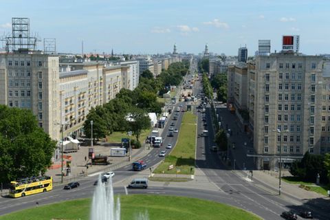 Der Strausberger Platz im Jahr 2012
