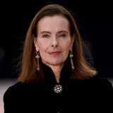 Carole Bouquet auf dem Laufsteg bei der Modenschau von Chanel im März 2025