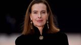 Carole Bouquet auf dem Laufsteg bei der Modenschau von Chanel im März 2025