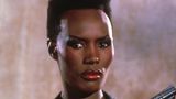 James Bond "Im Angesicht des Todes": Grace Jones mit Revolver