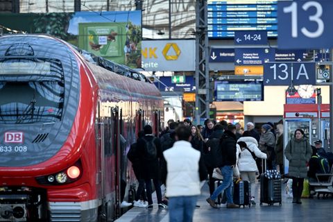 Szene an einem Bahnhof