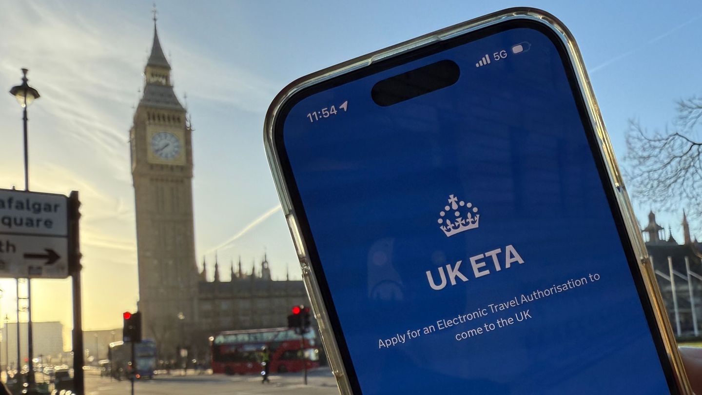 Application by app: Entry to Great Britain only with permission from Wednesday