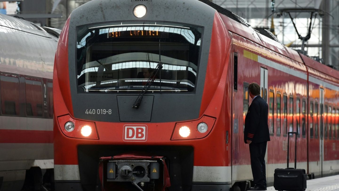 Nahverkehrszug der Deutschen Bahn