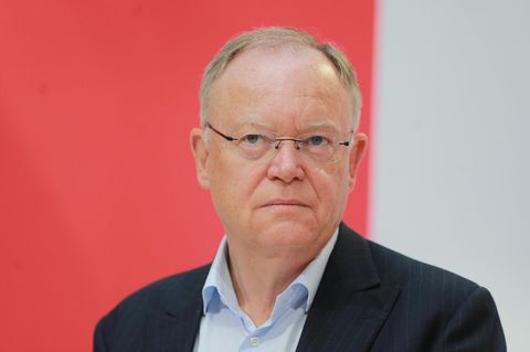 Niedersachsens langjähriger Ministerpräsident Stephan Weil gibt sein Amt zum Mai ab