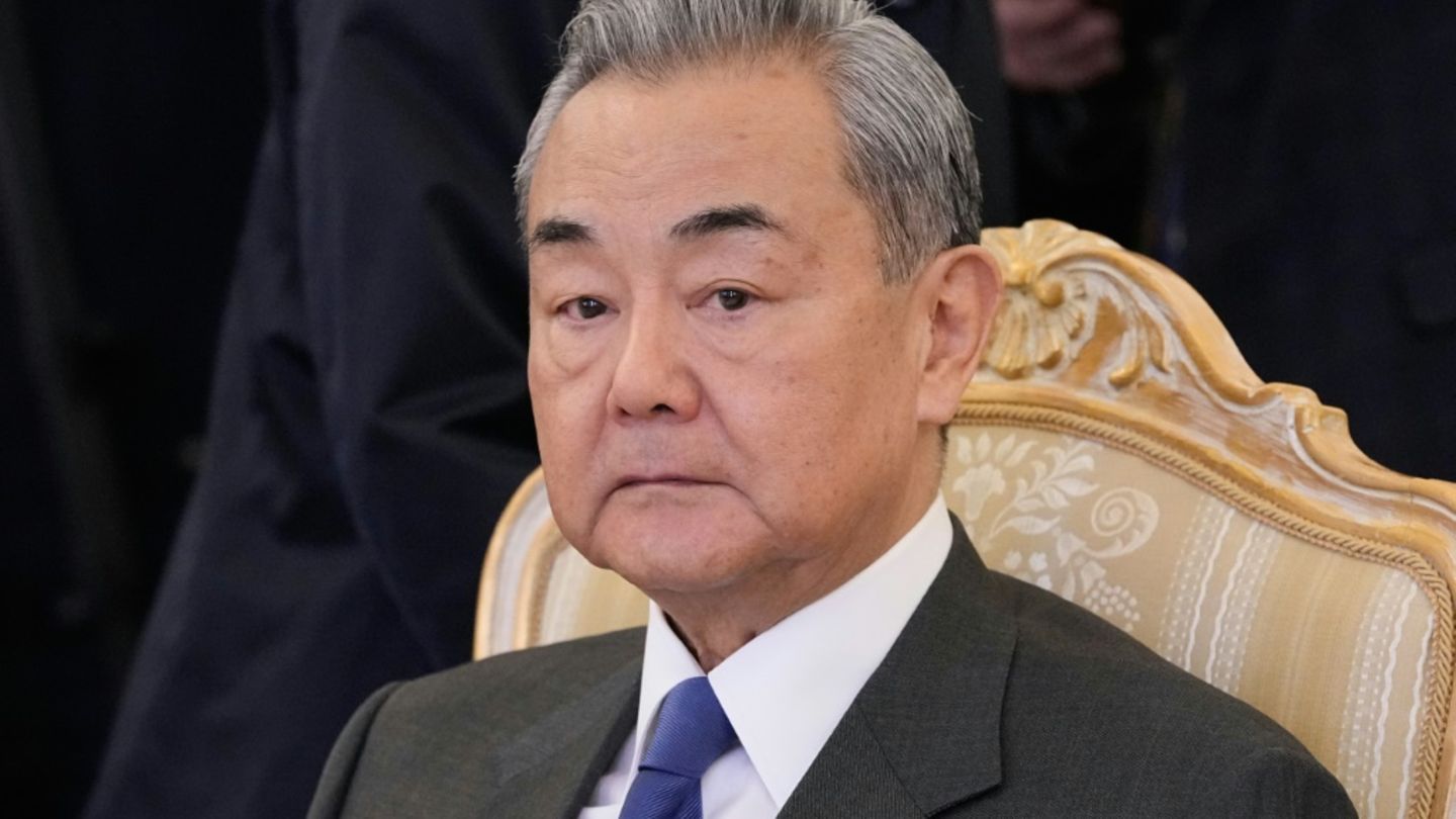Außenminister Wang in Moskau