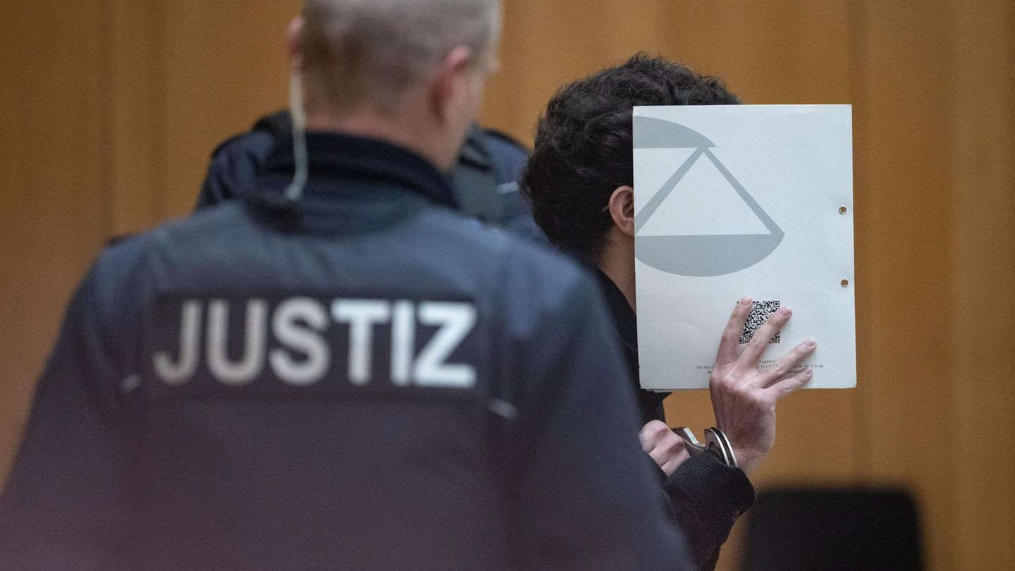Anschlag in Mannheim: Angeklagter Sulaiman Ataee Anschlag in Mannheim: Angeklagter Sulaiman Ataee