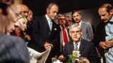Loriot, Vicco von Bülow, im Sketch "Schmeckts?"