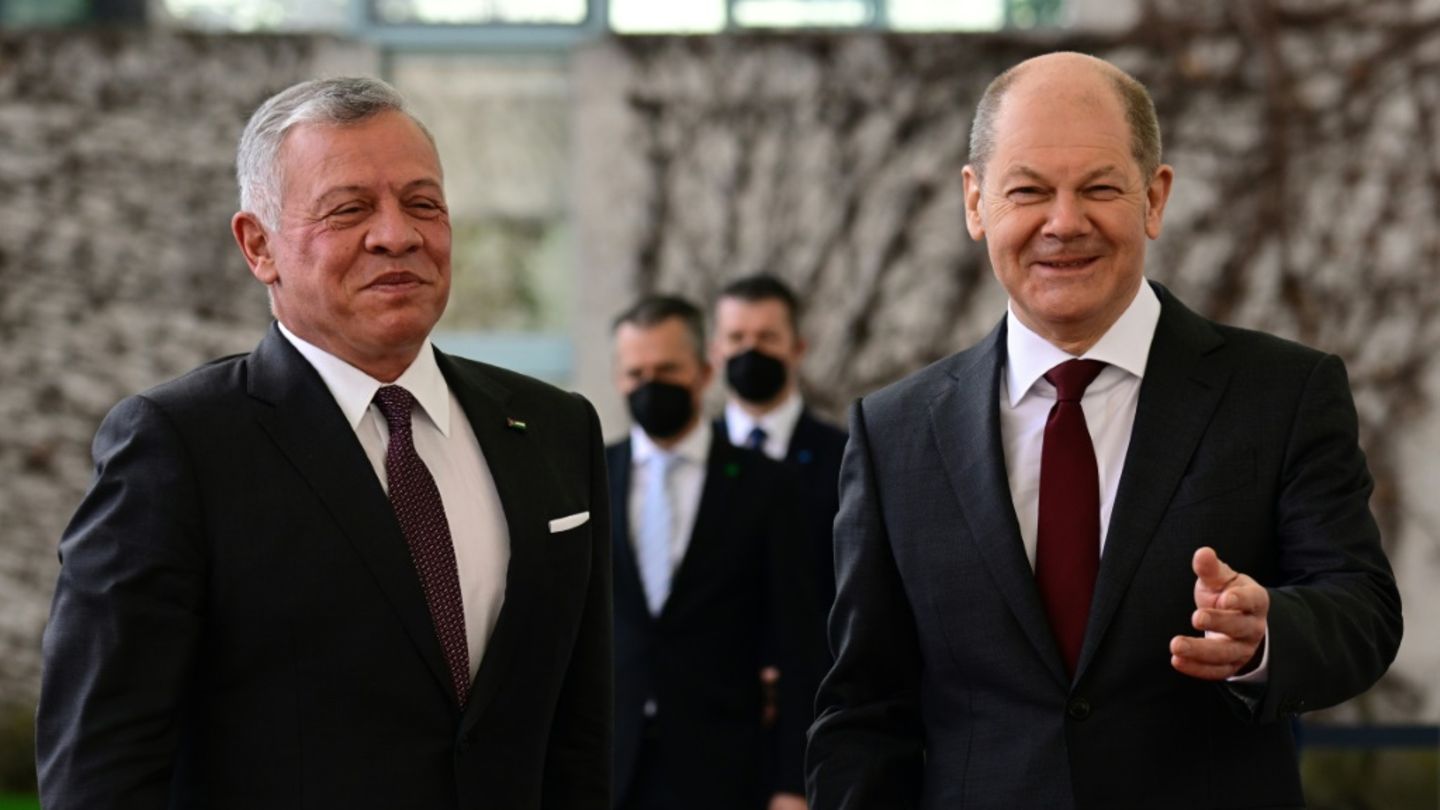 Abdullah II. (l.) und Scholz im März 2022 im Kanzleramt