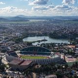 Madagaskar – hier die Hauptstadt Antananarivo aus der Luft – hat gut 31 Millionen Einwohner und exportiert vor allem Nickel, Kaffee, Tee und Kleidung. Die Waren werden in den USA künftig 47 Prozent teurer