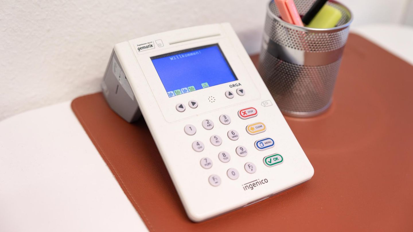 Die elektronische Patientenakte soll Mitte April bundesweit ausgerollt werden Die elektronische Patientenakte soll Mitte April bundesweit ausgerollt werden