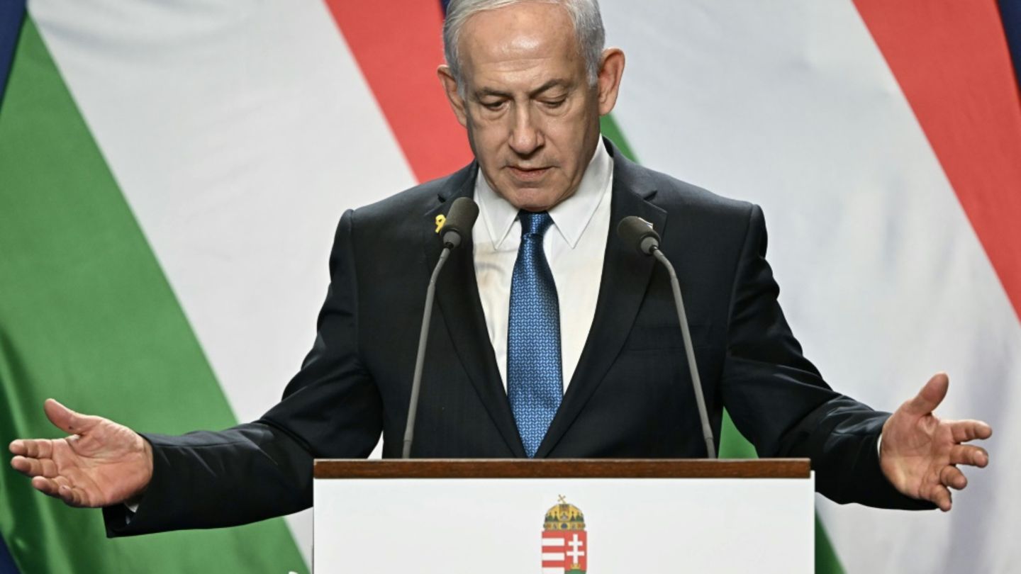 Benjamin Netanjahu bei Pressekonferenz in Budapest