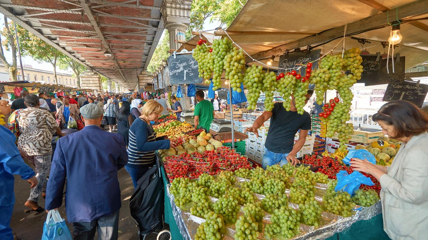 Marktplatz Paris Straßenmarkt in Barbès in Paris