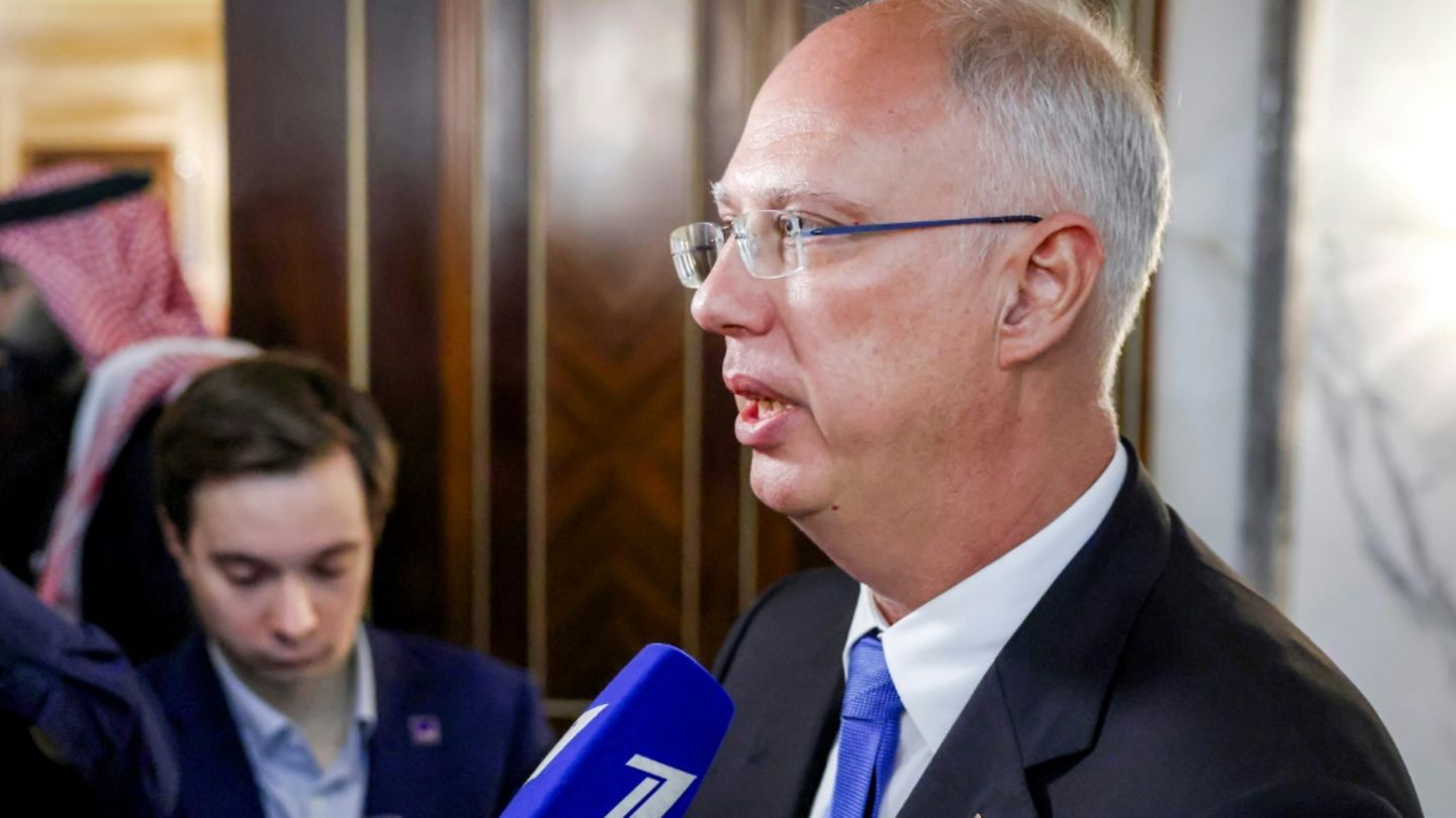 Dmitrijew am Rande der Ukraine-Verhandlungen in Saudi-Arabien, 18. Februar