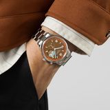 Nomos-Uhr "Club Sport Neomatik Weltzeit" mit mehrfarbiger Weltzeit-Anzeige