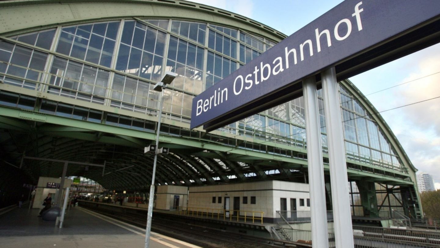 Bahnhof im Osten