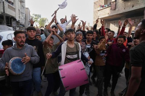 Palästinenser in Beit Lahia protestieren gegen die Hamas und den Krieg mit Israel. Einer der Anführer der Proteste wurde von der herrschenden Terrorgruppe getötet