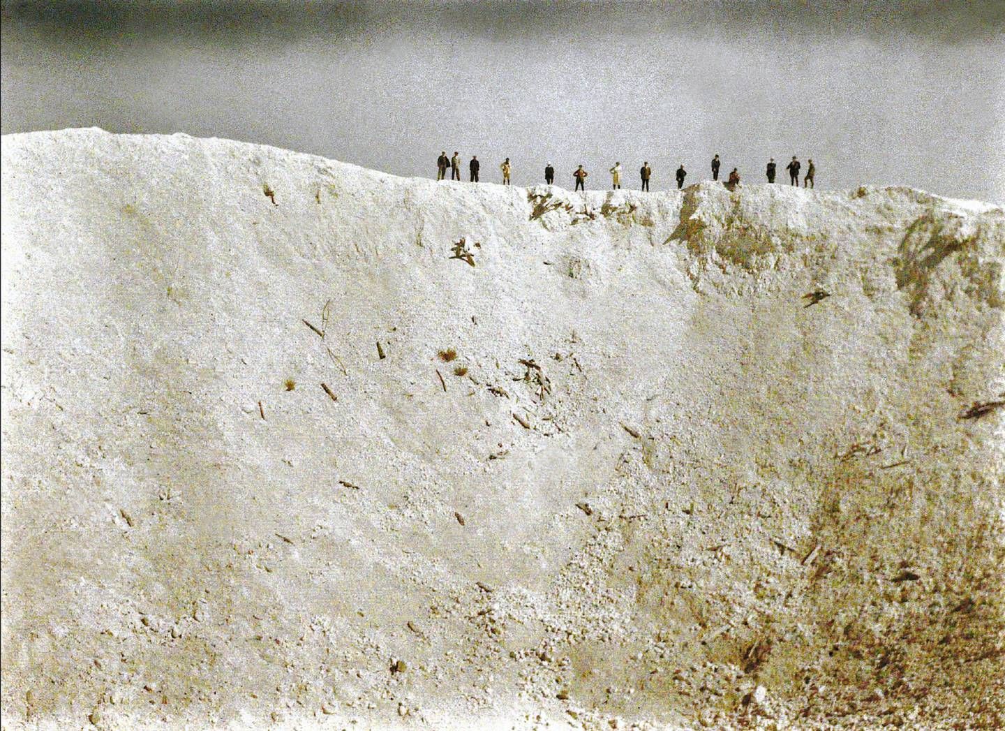 Ein Krater von Messines hatte 116 Meter Durchmesser und ein Tiefe von 45 Metern