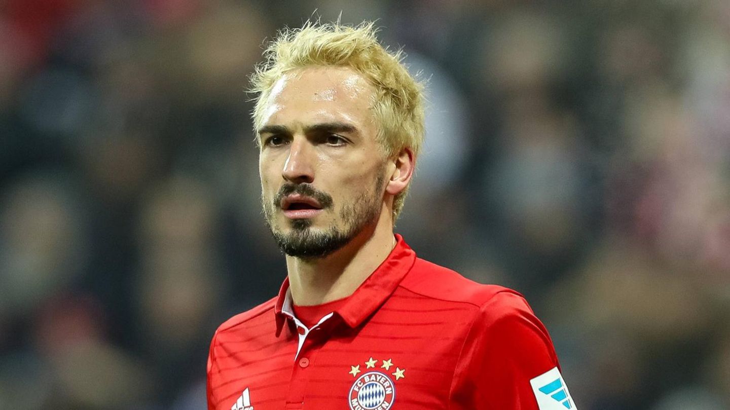 Nach der EM wechselt Hummels zurück zu den Bayern – und erblondet. Der Trainer heißt Carlo Ancelotti