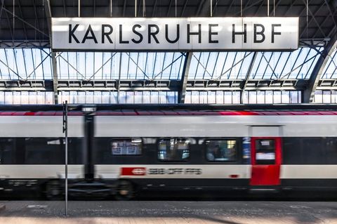 Der Hauptbahnhof in Karlsruhe