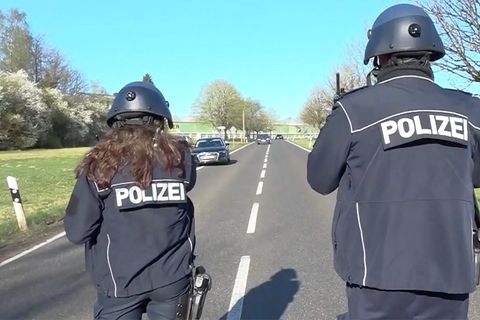 Drei Tote im Westerwald gefunden – Polizei warnt vor Anhaltern