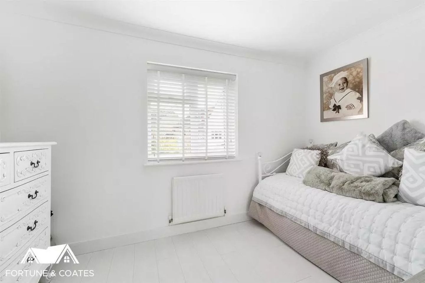 In einem der Zimmer haben sich die Besitzer sehr dezente Farben gegönnt