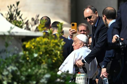 Papst auf dem Petersplatz