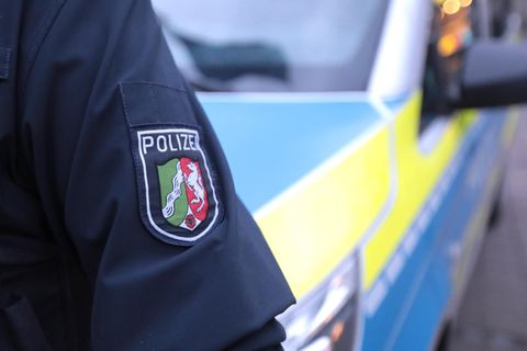 Die Polizei in Duisburg ermittelt nach einem bedrohlichen Schreiben (Symbolbild)