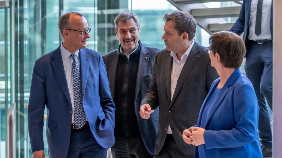 CDU rutscht in Umfragen ab: Koalitionsvertrag – Junge Union droht mit Nein CDU rutscht in Umfragen ab: Koalitionsvertrag – Junge Union droht mit Nein