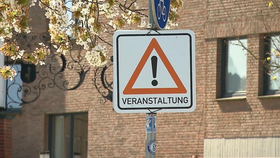 Neues Konzept: Schilder sollen Bürgern zeigen, wo sie vor Anschlägen sicher sind – und wo nicht Neues Konzept: Schilder sollen Bürgern zeigen, wo sie vor Anschlägen sicher sind – und wo nicht