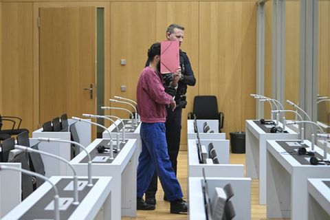 Der mutmaßliche Täter von Mannheim im Gerichtssaal