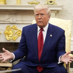 Donald Trump im Oval Office bei seinem Treffen mit Israels Ministerpräsidenten Benjamin Netanjahu