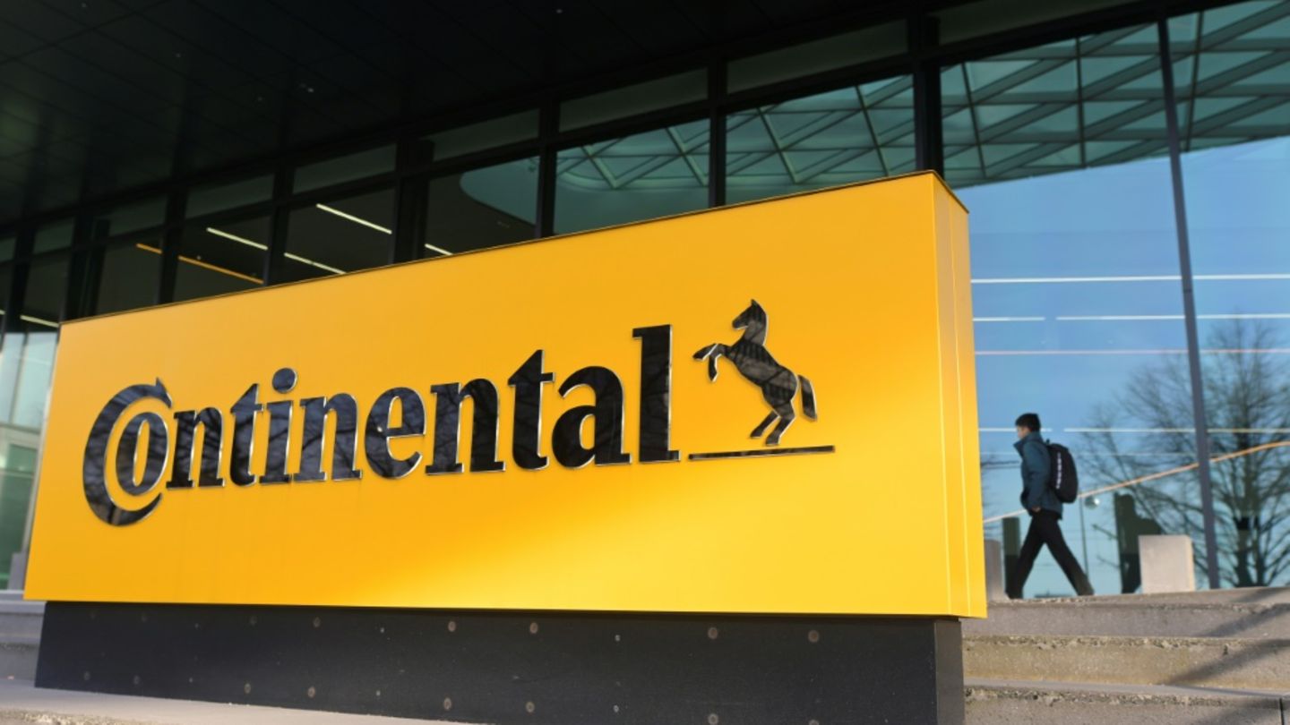 Logo von Continental am Firmensitz in Hannover