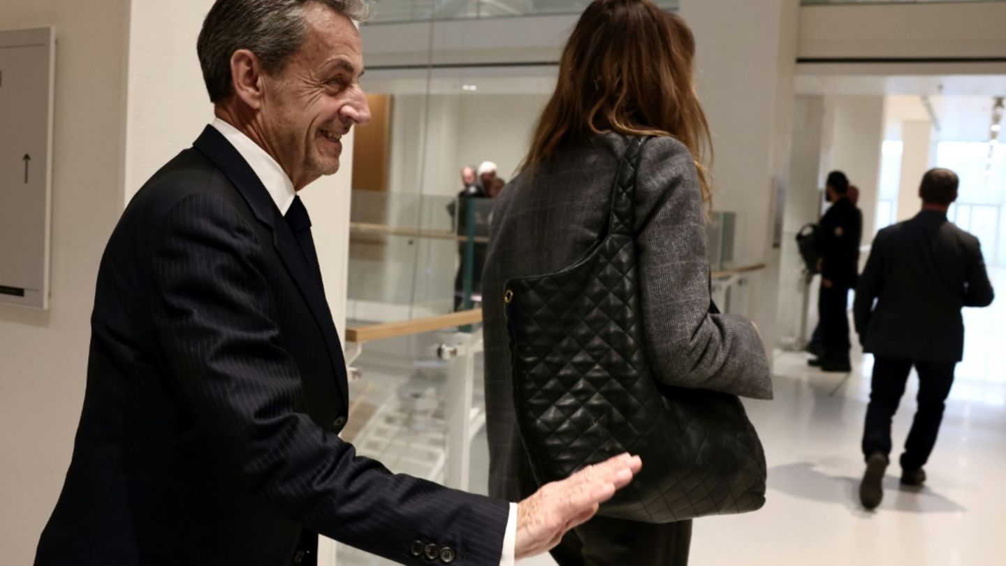 Sarkozy beim Verlassen des Gerichts