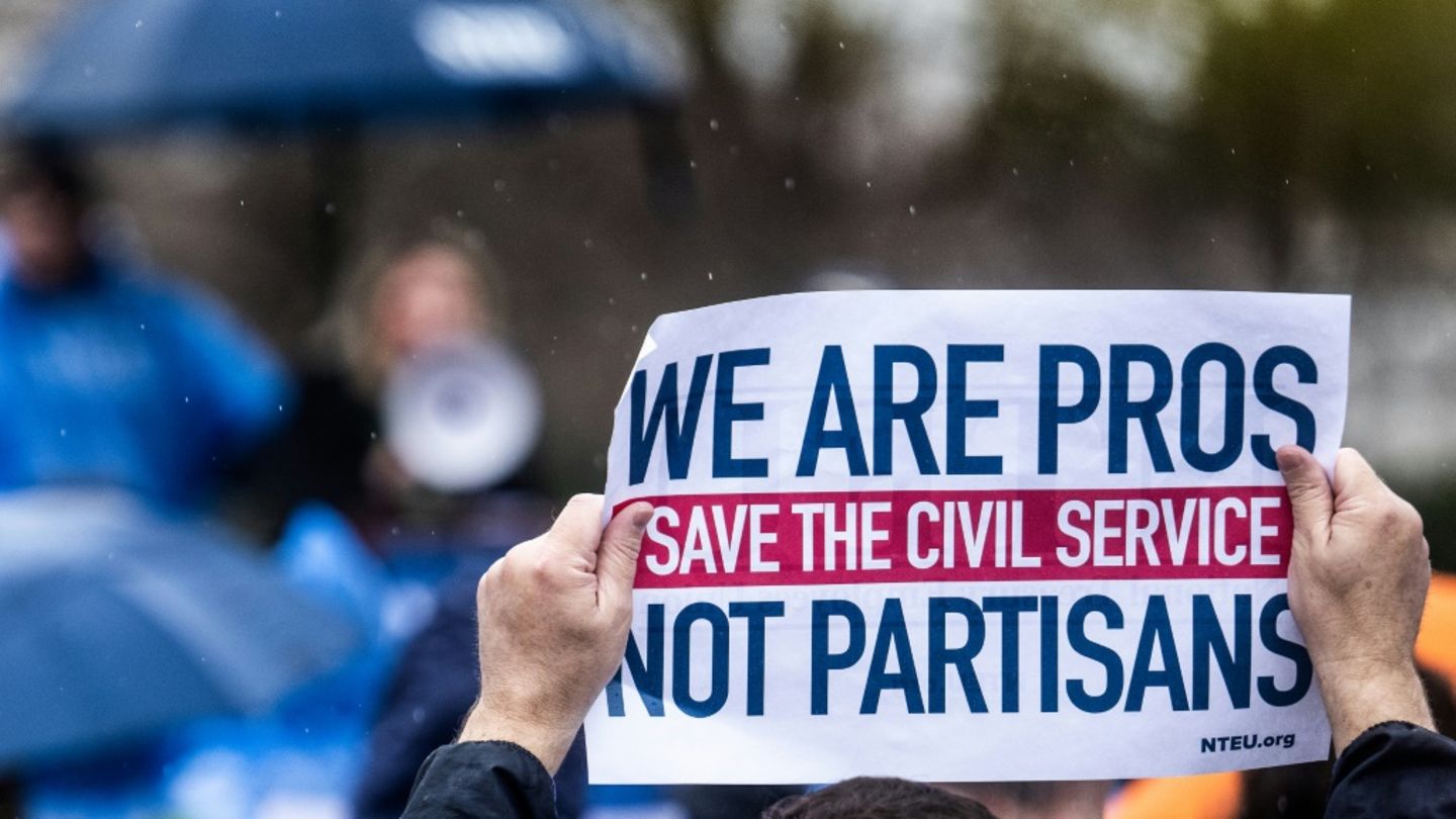 Protest gegen Entlassungen