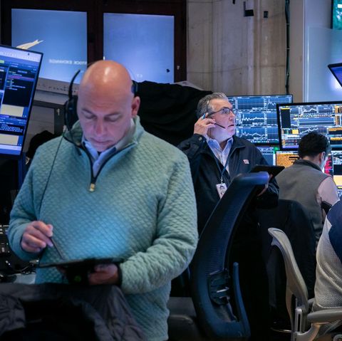 Donald Trump's tariffs lead to violent turbulence on the 